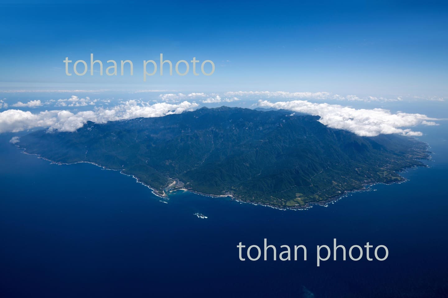 屋久島全景(世界自然遺産,屋久島国立公園)栗生地区-鹿児島