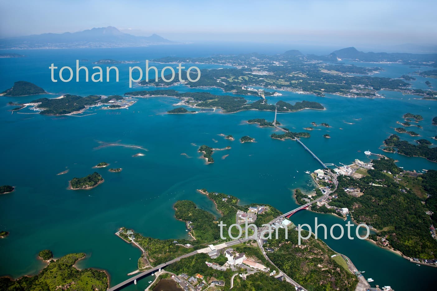 天草松島(天草五橋,天草パールライン)の島々と島原湾と雲仙岳-熊本