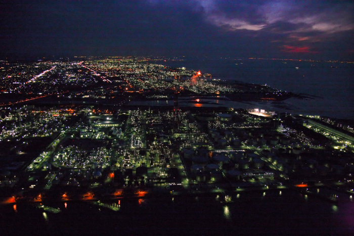 夜の京葉コンビナート(千葉県市原市)