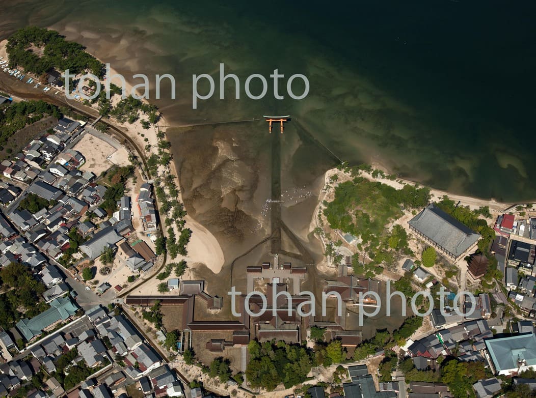 厳島神社(世界遺産)と大鳥居豊国神社本殿-広島