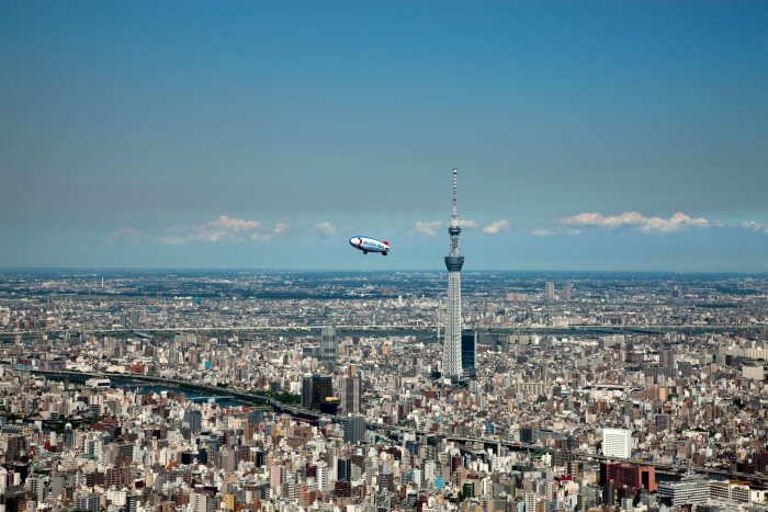 飛行船と東京スカイツリー