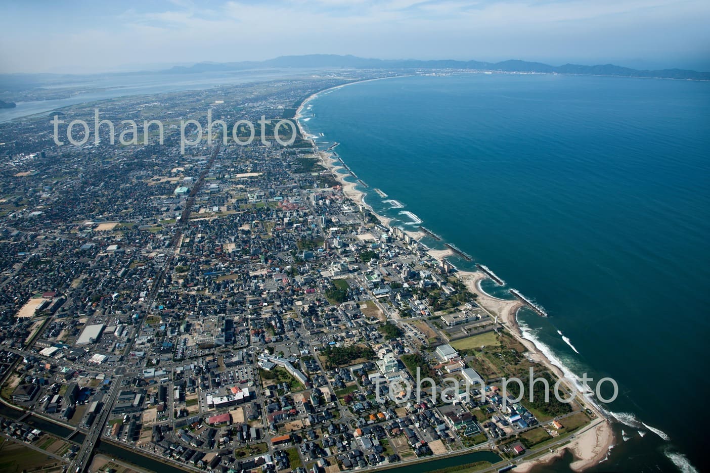 弓ヶ浜の海岸線と三保湾(弓ヶ浜より境港)-鳥取