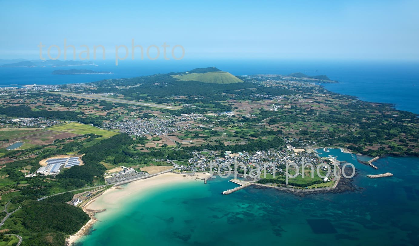 福江島(浜町の海岸より鬼岳、五島福江空港)-長崎