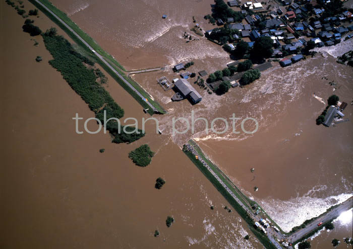 台風での小貝川の洪水-1986,08