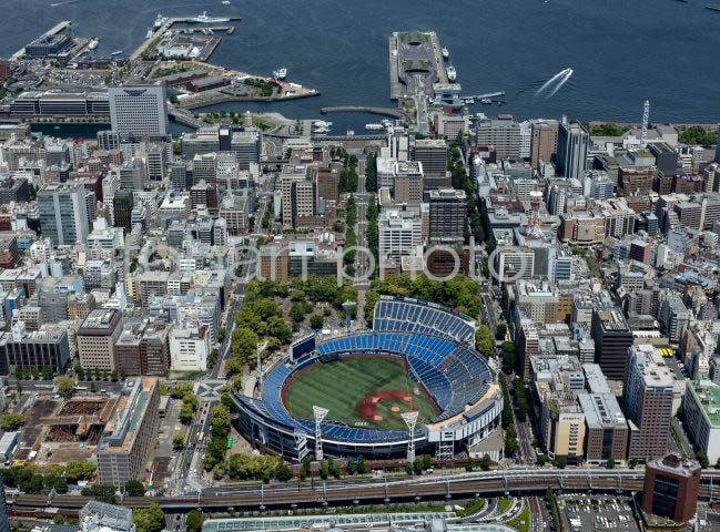 横浜スタジアムより大桟橋(2023,03)