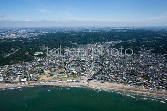 鎌倉海岸より鎌倉市街地-(2014,08)