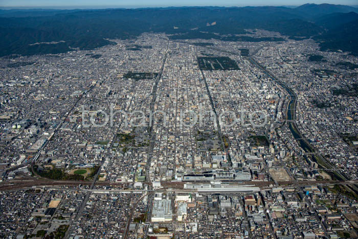 京都駅と市街地(2020,11)