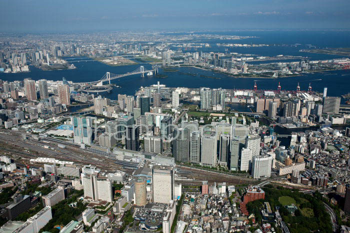 品川駅周辺より東京港(2013,08)