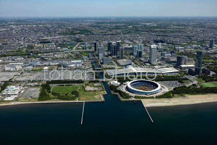 東京湾より幕張新都心地区全景(202453)