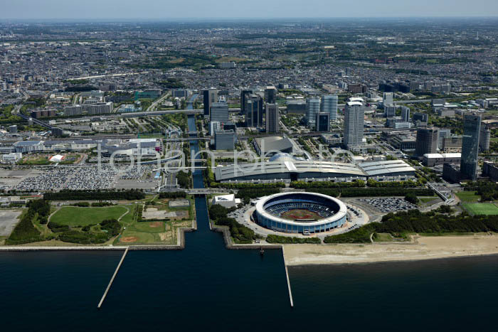 東京湾より幕張新都心地区全景(202453)