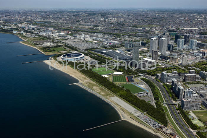 東京湾より幕張新都心地区全景(202453)