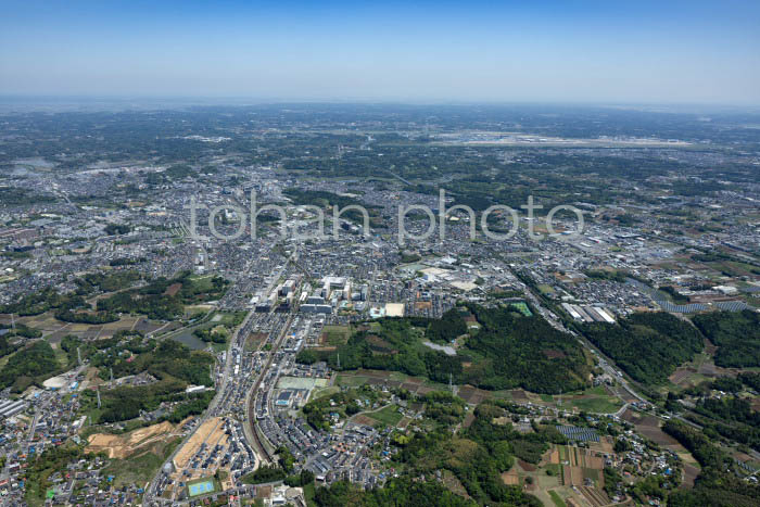 成田市の街並みより成田国際空港(202453)