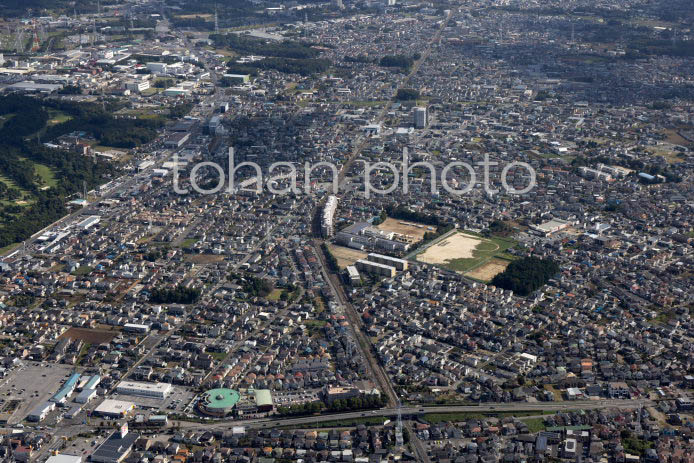 野田市花井周辺の町並みより梅郷駅方面(20241013)a