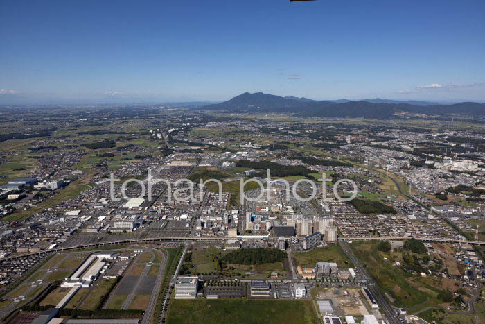 研究学園駅周辺より筑波山(20241013)
