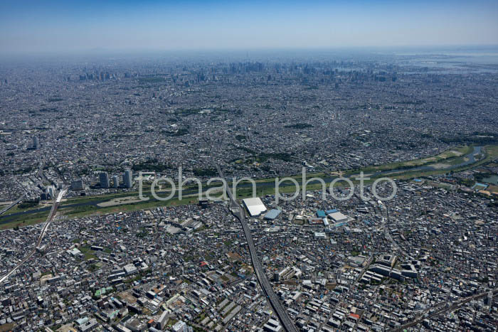 第三京浜道路(玉川料金所周辺より東京の街並み)(202454)