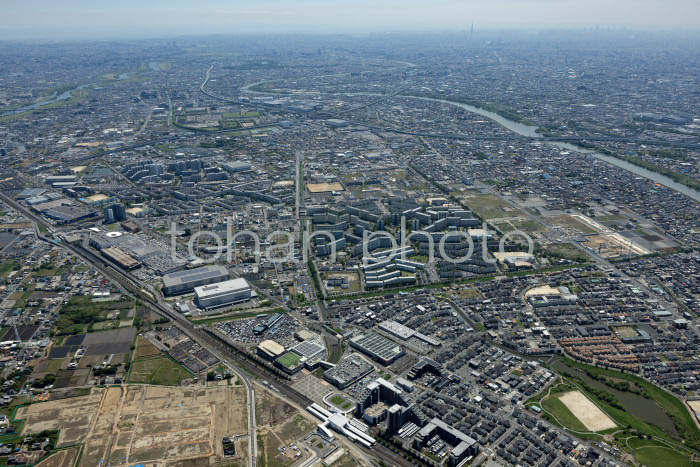 ショッピングモール群(IKEA新三郷,ららぽーと新三郷)と三郷団地周辺(202453)