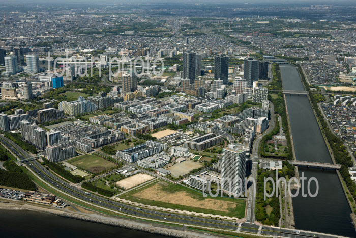 幕張の浜より打瀬地区の住宅地