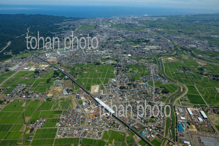 上越妙高駅周辺より上越市の街並み