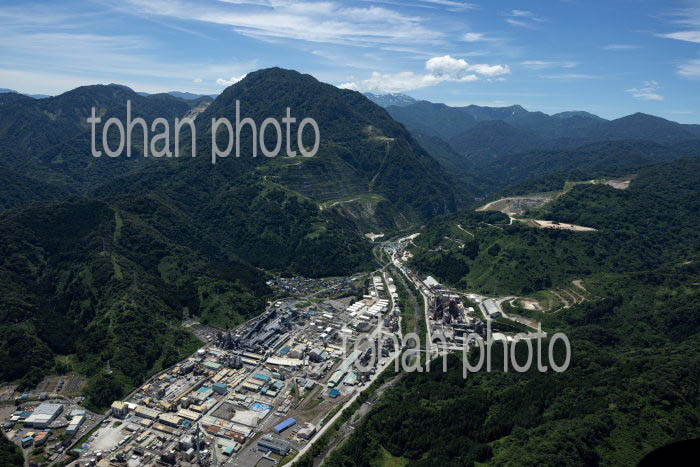 黒部川電力(株)青海変電所,日本エア･リキード(号)青海工場周辺