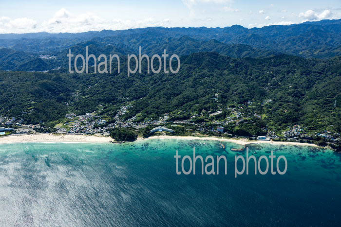 白浜海岸より伊豆の山並み