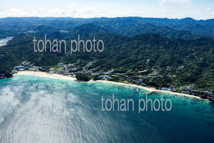 白浜海岸より伊豆の山並み