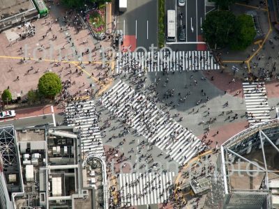 渋谷スクランブル交差点-東京