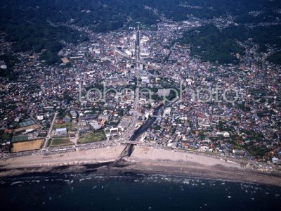 鎌倉海岸より鎌倉市街地-(1988)