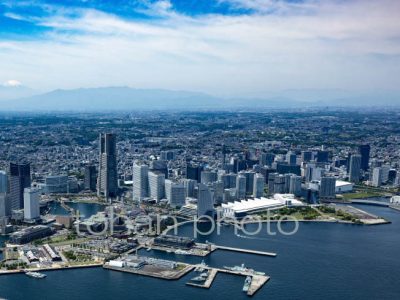 横浜みなとみらい地区より富士山(2023,05)