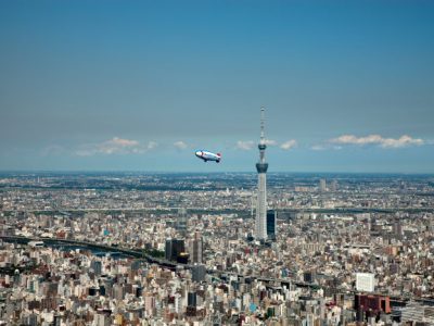 飛行船と東京スカイツリー